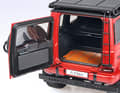 Den Mercedes-AMG G 63 4x4² gibt es bei NZG in 1:12 aus Die Cast wahlweise mit oder ohne den großen Dachgepäckträger
