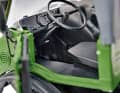 Das Interieur (noch komplett unbedruckt) und das Fahrwerk zeigen beim Unimog 406 von Schuco in 1:18 alle wichtigen Details des Nutzfahrzeugklassikers mit Stern
