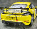 Gelb-schwarzer Porsche Cayman