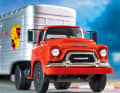 Fährt Ferrari, Maserati und Porsche zum Rennen: der neue Renntransporter von Schuco