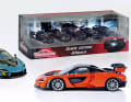 In Orange hat Müller den McLaren Senna in  1:24 von Motormax drei Monate exklusiv, in Schwarz das Fünferset aus dem Hause Majorette