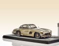 Dirk Patschkowski hat die Ausgangsbasis in 1:8 auf seine typische und unverwechsel bare Art und Weise virtuos gealtert Fotos: Mercedes-Benz Classic