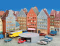 Das Runde im Eckigen: In der typischen Altstadtkulisse setzt Wikings Rundgarage gekonnt architektonische Akzente