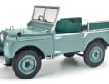 Schmal, kantig und filigran kommt das 1:12- Modell des Land Rover 80 von Schuco daher