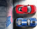 Asphalt-Cowboys in 1:18 von Maisto: Die neue Corvette und der Ford Mustang Shelby GT500 parken bereit zum Ausritt