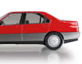Die klaren Linien im kantigen Design des Alfa Romeo 164 tri!t das 1:18-Modell aus Die Cast von Norev punktgenau