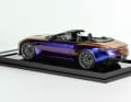 Diese Lackierung nennt Motorhelix etwas poetisch Chameleon. Aber die Bezeichnung trifft den Nagel auf den Kopf. Die Lackqualität ist grandios!  Foto: Motorhelix