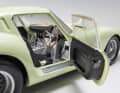 Die Startnummer 20 von Le Mans 1962 machte beim Kyosho-Modell in 1:18 Umbauarbeiten nötig. Denn dieser Wagen ist ein Rechtslenker. ] Foto: Kyosho