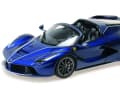 Die Karosserielinie des offenen LaFerrari trifft das 1:18-Modell von BBR aus Die Cast perfekt