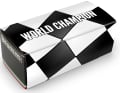 In solch eine 1:43-Box parkt Brumm seine Champion-Modelle ein