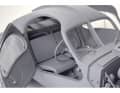 Auch dem luxuriösen Bugatti-Interieur widmet sich der Ixo-Kit ausführlich