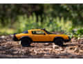 Geländetauglich ist der Bumblebee-Camaro von Jada auf jeden Fall