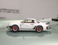 ...liefert Welly an Porsche zahlreiche Dekorations- Varianten. Der 1:24er überzeugt auch bei den Proportionen