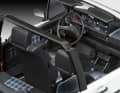 Zu den Stärken des VW Golf I Cabriolets von Revell als 1:24-Bausatz gehört das Interieur. Die Karomuster der Sitze liegen als Abziehbilder bei. ] Foto: Werk