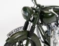 Die Details am Lenker zeigen, wie filigran die Triumph TR6 Trophy in 1:12 gebaut ist