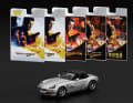 Der BMW Z8 aus "Die Welt ist nicht genug" kommt bei Mini GT in der James-Bond-Serie der Baugröße 1:64 sogar mit fünf unterschiedlichen Filmplakaten im Blisterpack ] Foto: Werk