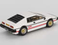 Der Lotus Esprit Turbo aus "In tödlicher Mission" unterstreicht, welche Qualität Mini GT in 1:64 mittlerweile an die Sammler liefert ] Foto: Werk