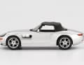 Dass der BMW Z8 aus "Die Welt ist nicht genug" eine echte Rakete ist, ergibt sich bei genauer Betrachtung der Seitenansicht ] Foto: Werk