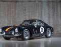 Der schwarze Ferrari 250 SWB Competizione...
