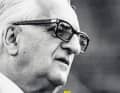 Wer Enzo Ferrari besser kennenlernen will, sollte sich in das Buch vertiefen. Fulminante Originale zum Thema Ferrari gibt es im Nationalen Automuseum in Dietzhölztal- Ewersbach – Modelle auch. Erst lesen, dann bewundern.
