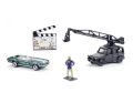 Das neue 1:64-Set widmet sich dem Stuntmen und Regisseur Sam Hargrave, der auch als Figur mit dabei ist ] Foto: Matchbox