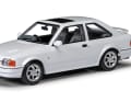 In edelsteinigem Diamondwhite lackieren die Briten ihren Escort Mk IV RS Turbo