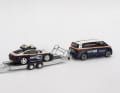 Auch die Extras stimmen: Der 1:64-Trailer besitzt schon die passenden Auffahrrampen und der Porsche 911 Dakar hat Racing-Gepäck für die Wüste auf dem Dach. ] Foto: Mini GT