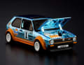 Zu den Extras des ausverkauften Sondermodells gehört eine bewegliche Motorhaube. Das Antriebsaggregat darunter ist alles andere als serienmäßig.  Foto: Mattel Creations