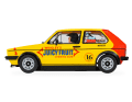 Der historische Rennwagen rollt bei den Briten auf Stahlfelgen originalgetreu über die Schlitzpiste. Ideal zum Driften. ] Foto: Scalextric