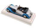 Feingliedrige Finessen und hervorragend getro" ene Proportionen vereinen sich in den Manufaktur-Miniaturen in 1:43