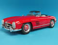 Das erste Handmuster des Mercedes- Benz 300 SL Roadster (W 198 II) von CMC in 1:18 trägt Feuerwehrrot