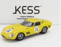 Logischerweise bringt Kess dann auch eine Rennversion: Die Startnummer 24 in Gelb, mit der Willy Mairesse und Gustave Gosselin im Jahr 1965 Dritte bei den legendären 24 Stunden von Le Mans wurden. ] Foto: Werk