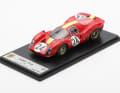 Der Ferrari 330 P4 der Equipe Nationale Belge mit der Nummer 24 von Willy Mairesse und Jean Beurlys holte an der Sarthe 1967 den dritten Platz ] Foto: Werk