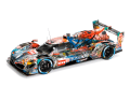 Auch in 1:43 ist jetzt bei BMW im Shop das Art Car des Le-Mans-Renners M Hybrid V8 mit der Startnummer 20, gestaltet von Julie Mehretu, erschienen. Verkaufspreis: 89 Euro.