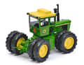 Der John Deere 7520 kommt mit Kabine...