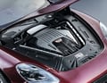 Motor, Interieur, Haubenscharnier und Felgen unterstreichen den High-End-Zuschnitt des Panamera aus Aachen in 1:18