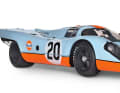 Bei der Dekoration hat sich Ixo für die „Gulf“-Version des 917 KH entschieden. Rechts mittig: ein Archivfoto aus der Produktion des Originals.