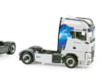 MAN-Diesel-Zugmaschinen (Herpa), eActros und TGX-Zug in 1:43 (Eligor) sowie Krone-Auflieger