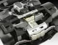 Auch beim Antrieb und dem in dieser Klasse einmaligen CFK-Chassis des McLaren 570S geht Revell in 1:24 voll in die Details ] Foto: Revell