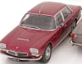 Elegant, fast filigran rollt in 1:18 der erste Maserati Quattroporte aus der Box. Das Luxus-Interieur von KK-Scale ist Extraklasse.