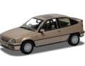 Was bei uns noch Kadett E hieß, war bei Vauxhall auf der Insel bereits der erste Astra. Und der kommt als GTE 16V - man höre und staune - bei Corgi in Rembrandtsilver! ] Foto: Corgi