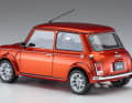 Üppiges Chrom und Zierdekors putzen den edlen Mini von 1998 mächtig heraus
