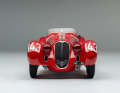 Die Nase des Siegers: Das 1:8-Modell des Alfa Romeo 8C 2900C zeigt die perfekten Proportionen des Rennwagens] Foto: Werk