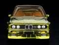 Die ungewöhnliche Farbe scheint die Aggressivität der Frontansicht dieses BMW M3 noch einmal zu unterstreichen ] Foto: Hot Wheels