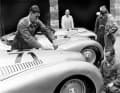 Der speziell geformte Roadster des BMW 328 im Bügelfalten-Design ging 1940 bei der Mille Miglia an den Start