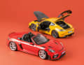 Bei Norev debütieren 2025 in 1:18 der Porsche Cayman GT4 RS sowie der Spyder RS im „All-open-Trimm“ und aus Die Cast