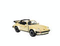 Von 1983 bis 1995 lieferte NZG 1:43-Modelle im Werkauftrag an Porsche, wie diesen frühen 911 Turbo Targa auf dem Bild