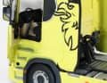 Sehr viel Wert legt NZG bei seinen Truck-Modellen in der Bburago-Baugröße auch auf die Darstellung der passenden Interieurs ] Foto: Werk