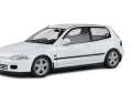 Die Franzosen sind clever: Sie bringen den Honda Civic EG6 auch in einer "normalen" Ausführung in Frostweiß und mit schwarzen Sitzen in 1:18