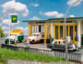 BP-Zapfsäulen und die Werkstatt sind sehr detailreich gestaltet